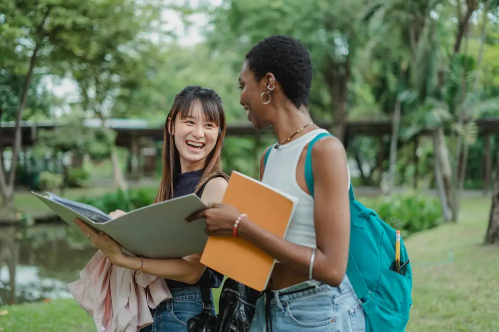 Quizlet Plus vs Free AI Study Tools Cost Students USA